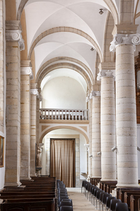 Le collatéral droit depuis le transept. © Région Bourgogne-Franche-Comté, Inventaire du patrimoine