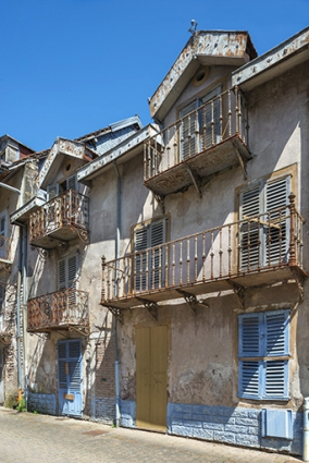 Balcons de l'ancienne maison. © Région Bourgogne-Franche-Comté, Inventaire du patrimoine