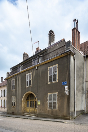 La rue Bontemps : n° 17 de trois quarts. © Région Bourgogne-Franche-Comté, Inventaire du patrimoine