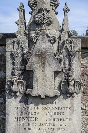 monument funéraire © Région Bourgogne-Franche-Comté, Inventaire du patrimoine
