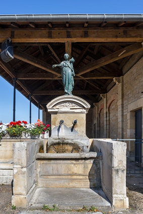 La borne-fontaine de face. © Région Bourgogne-Franche-Comté, Inventaire du patrimoine