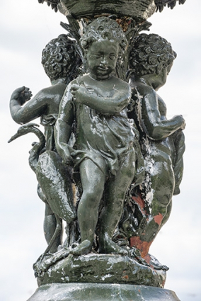 Détail des anges. © Région Bourgogne-Franche-Comté, Inventaire du patrimoine Détail des anges. © Région Bourgogne-Franche-Comté, Inventaire du patrimoine