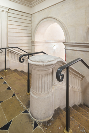 Vestibule, palier de l'escalier : départ de rampe. © Région Bourgogne-Franche-Comté, Inventaire du patrimoine