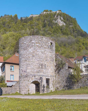 Bourg : la tour de Flore. © Région Bourgogne-Franche-Comté, Inventaire du patrimoine