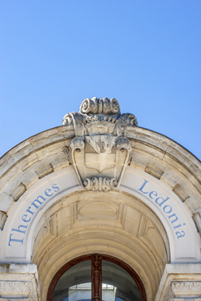 Façade principale, portail, détail. © Région Bourgogne-Franche-Comté, Inventaire du patrimoine