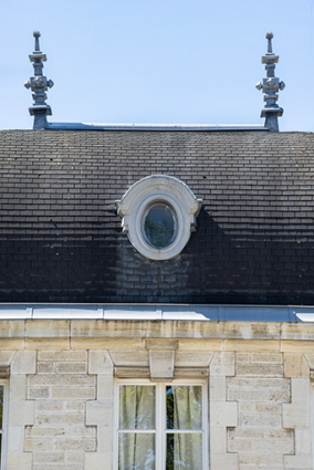 Façade principale, pavillon occidental, détail. © Région Bourgogne-Franche-Comté, Inventaire du patrimoine