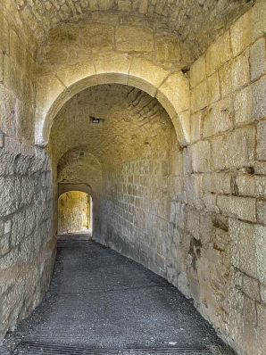 Passage intérieur du cavalier. © Région Bourgogne-Franche-Comté, Inventaire du patrimoine