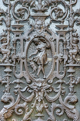 Détail de la grille droite de la porte cochère. © Région Bourgogne-Franche-Comté, Inventaire du patrimoine