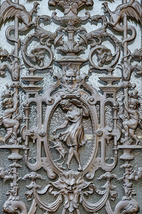 Détail de la grille droite de la porte cochère. © Région Bourgogne-Franche-Comté, Inventaire du patrimoine