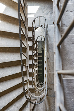 Bâtiment Proudhon : escalier secondaire (corps hors-oeuvre à l'est). © Région Bourgogne-Franche-Comté, Inventaire du patrimoine