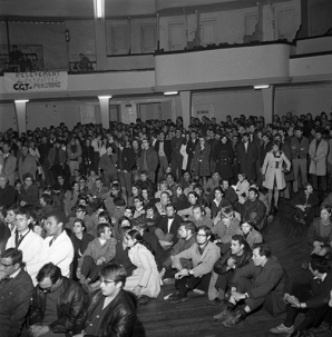 [Exemple de manifestation :] Journée de grève : meeting Kursaal. Mars 1969. (Photographies de l’Est Républicain, Bernard Faille : Ph 35391). © Région Bourgogne-Franche-Comté, Inventaire du patrimoine