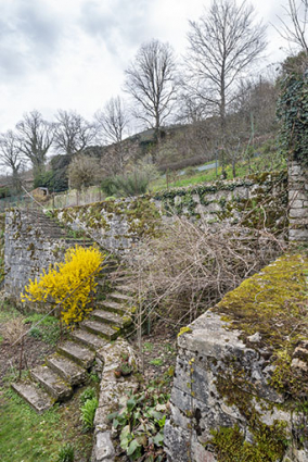 L'escalier d'accès à la première terrasse. © Région Bourgogne-Franche-Comté, Inventaire du patrimoine L'escalier d'accès à la première terrasse. © Région Bourgogne-Franche-Comté, Inventaire du patrimoine