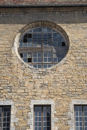 Partie supérieure de la façade ouest de la chapelle. © Région Bourgogne-Franche-Comté, Inventaire du patrimoine Partie supérieure de la façade ouest de la chapelle. © Région Bourgogne-Franche-Comté, Inventaire du patrimoine