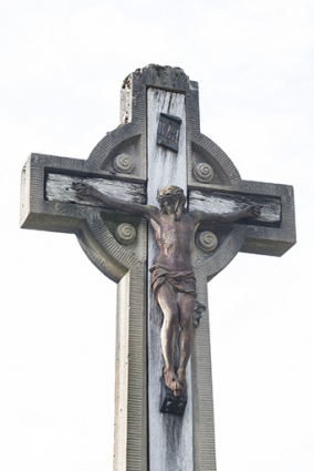 Détail du Christ en croix. © Région Bourgogne-Franche-Comté, Inventaire du patrimoine