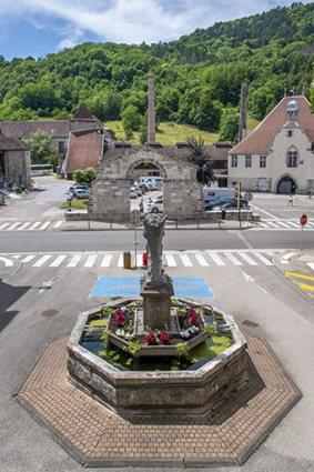 Vue d'ensemble depuis l'est. © Région Bourgogne-Franche-Comté, Inventaire du patrimoine