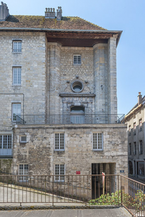 Elévation nord. Entrée de la chapelle. © Région Bourgogne-Franche-Comté, Inventaire du patrimoine Elévation nord. Entrée de la chapelle. © Région Bourgogne-Franche-Comté, Inventaire du patrimoine