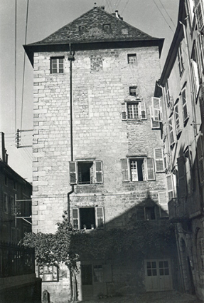 Façade sud du bâtiment sur rue, s.d. [vers 1955]. © Région Bourgogne-Franche-Comté, Inventaire du patrimoine