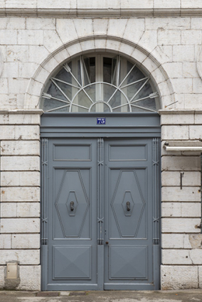 Détail de la porte cochère. © Région Bourgogne-Franche-Comté, Inventaire du patrimoine Détail de la porte cochère. © Région Bourgogne-Franche-Comté, Inventaire du patrimoine
