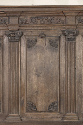 Panneau de dossier de stalle (chapelle du bras sud du transept). © Région Bourgogne-Franche-Comté, Inventaire du patrimoine Panneau de dossier de stalle (chapelle du bras sud du transept). © Région Bourgogne-Franche-Comté, Inventaire du patrimoine