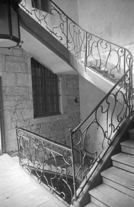 Cage d'escalier. Le second étage, s.d. [vers 1960]. © Région Bourgogne-Franche-Comté, Inventaire du patrimoine