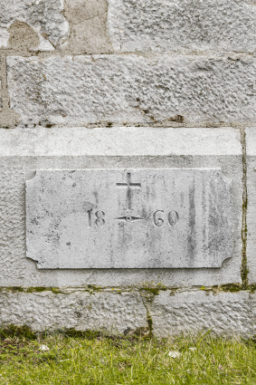 Façade principale, détail : date portée. © Région Bourgogne-Franche-Comté, Inventaire du patrimoine Façade principale, détail : date portée. © Région Bourgogne-Franche-Comté, Inventaire du patrimoine