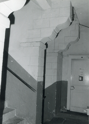 Consoles de l'escalier du couvent, 1985. © Archives municipales, Besançon Consoles de l'escalier du couvent, 1985. © Archives municipales, Besançon