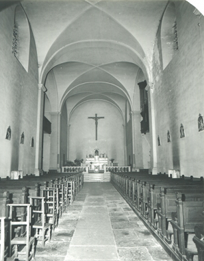Vue intérieure de l'église, depuis le nord, 1997. © Région Bourgogne-Franche-Comté, Inventaire du patrimoine Vue intérieure de l'église, depuis le nord, 1997. © Région Bourgogne-Franche-Comté, Inventaire du patrimoine