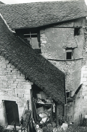 Jonction entre le logis et la chapelle, vue depuis l'est, 1990. © Archives municipales, Besançon Jonction entre le logis et la chapelle, vue depuis l'est, 1990. © Archives municipales, Besançon