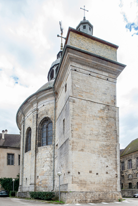Vue depuis l'ouest : le chevet abritant la sacristie. © Région Bourgogne-Franche-Comté, Inventaire du patrimoine