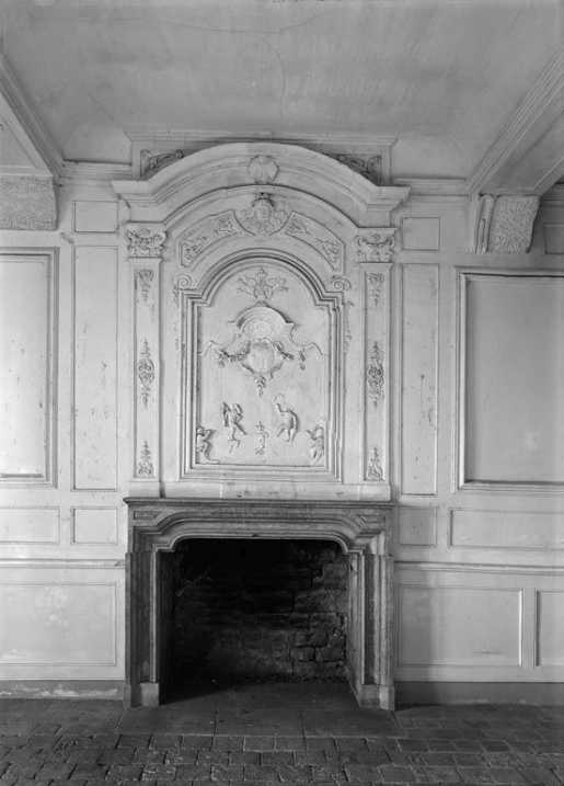  château fort © Michel Rosso / Région Bourgogne-Franche-Comté, Inventaire du patrimoine - 1969