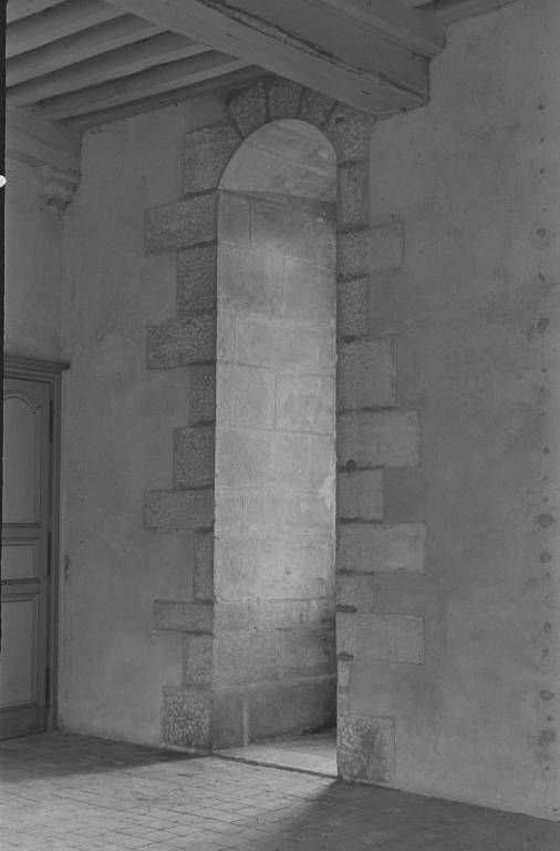  château fort © Michel Thierry / Région Bourgogne-Franche-Comté, Inventaire du patrimoine - 1969