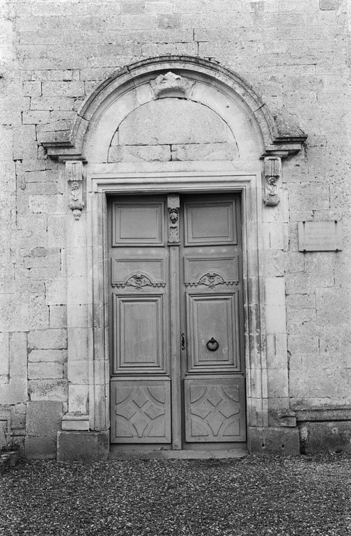  château fort © Michel Thierry / Région Bourgogne-Franche-Comté, Inventaire du patrimoine - 1969