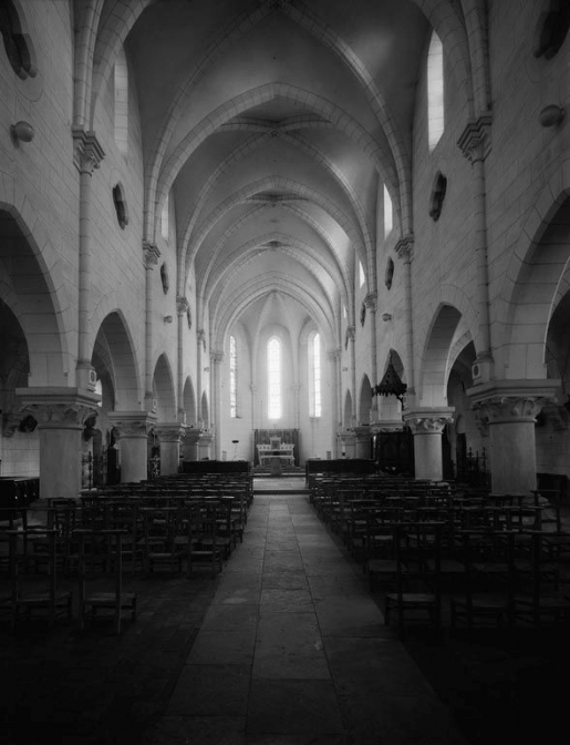 Nef et choeur. © non renseigné / Région Bourgogne-Franche-Comté, Inventaire du patrimoine - 1972