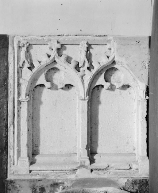 Eléments d'architecture en remploi. © non renseigné / Région Bourgogne-Franche-Comté, Inventaire du patrimoine - 1972