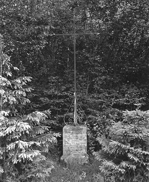  croix monumentale © Michel Thierry / Région Bourgogne-Franche-Comté, Inventaire du patrimoine - 1974