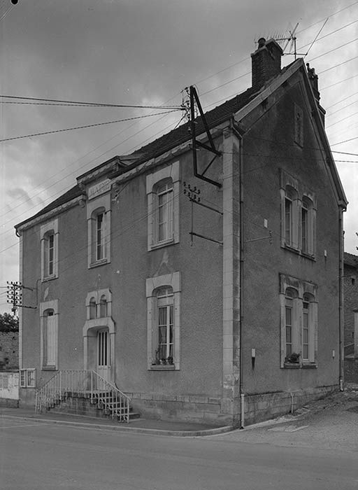  mairie école © Michel Thierry / Région Bourgogne-Franche-Comté, Inventaire du patrimoine - 1974