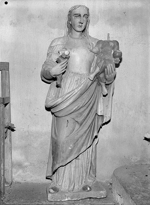 statue © Michel Thierry / Région Bourgogne-Franche-Comté, Inventaire du patrimoine - 1974