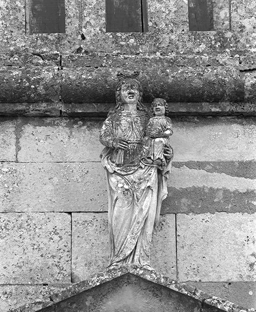  statue © Michel Thierry / Région Bourgogne-Franche-Comté, Inventaire du patrimoine - 1974