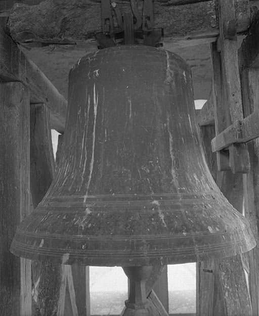  cloche © Michel Thierry / Région Bourgogne-Franche-Comté, Inventaire du patrimoine - 1974
