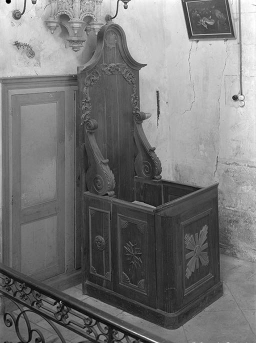 stalle © Michel Thierry / Région Bourgogne-Franche-Comté, Inventaire du patrimoine - 1974 stalle © Michel Thierry / Région Bourgogne-Franche-Comté, Inventaire du patrimoine - 1974