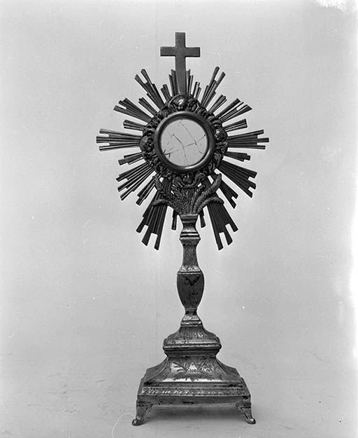  ostensoir © Michel Thierry / Région Bourgogne-Franche-Comté, Inventaire du patrimoine - 1974