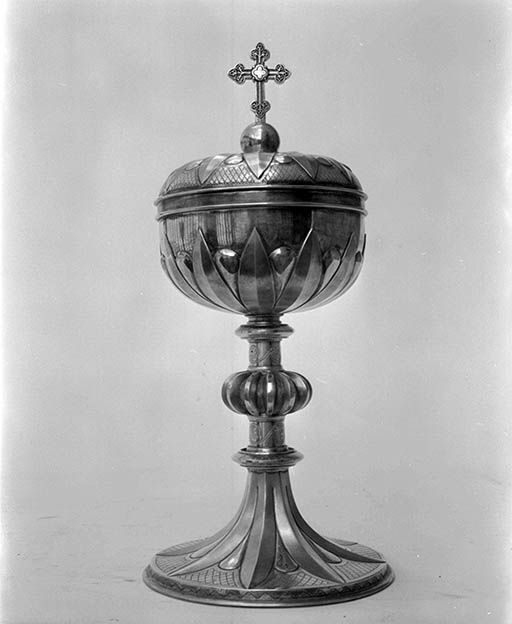  ciboire calice patène © Michel Thierry / Région Bourgogne-Franche-Comté, Inventaire du patrimoine - 1974