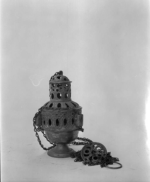  encensoir © Michel Thierry / Région Bourgogne-Franche-Comté, Inventaire du patrimoine - 1974