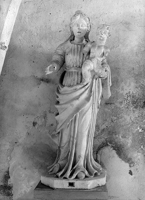 statue © Michel Thierry / Région Bourgogne-Franche-Comté, Inventaire du patrimoine - 1974