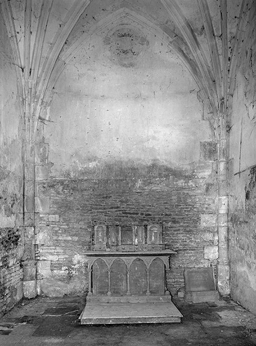  chapelle funéraire © Michel Rosso / Région Bourgogne-Franche-Comté, Inventaire du patrimoine - 1974