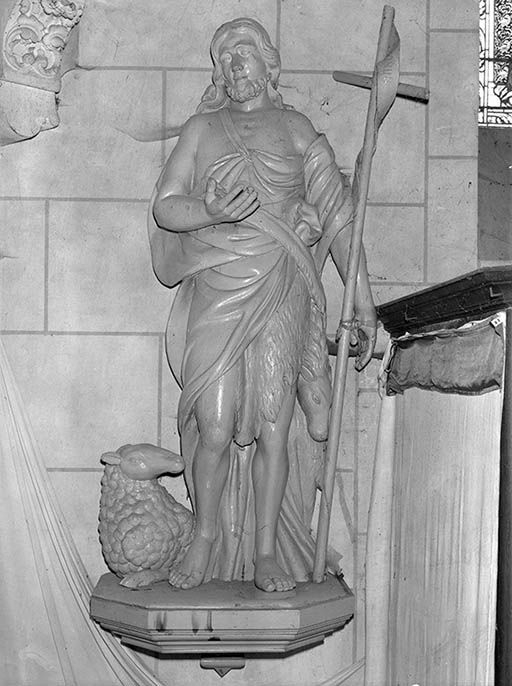  groupe sculpté © Jean-Luc Duthu / Région Bourgogne-Franche-Comté, Inventaire du patrimoine - 1974