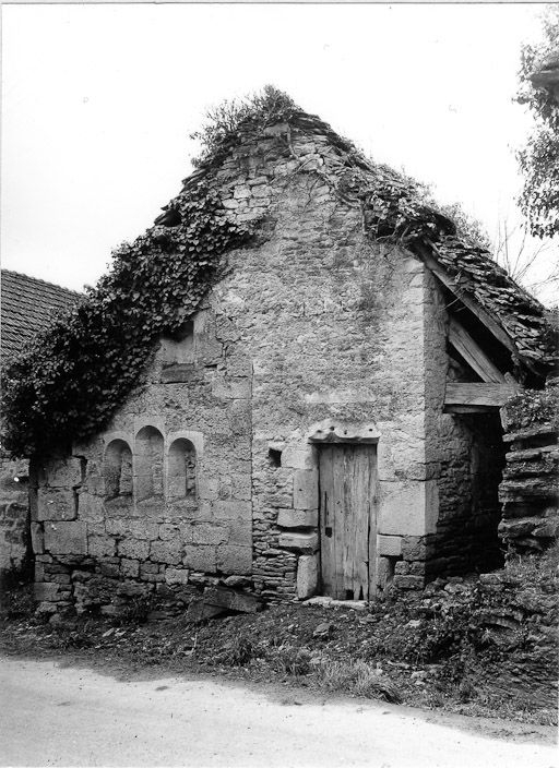 Chapelle, vue depuis le nord-est, en 1975. © Michel Thierry / Région Bourgogne-Franche-Comté, Inventaire du patrimoine - 1975