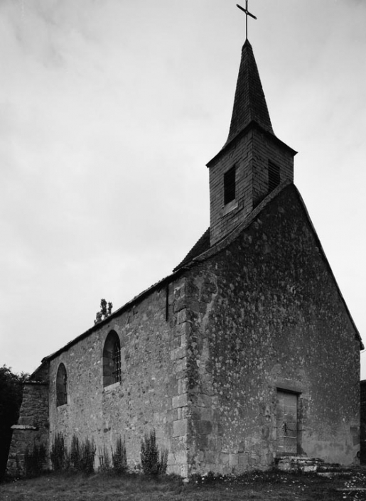 Vue d'ensemble de 3/4 droit (photo prise en 1978). © Michel Thierry / Région Bourgogne-Franche-Comté, Inventaire du patrimoine - 1978