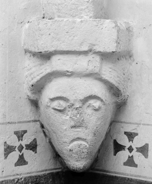 Culot postérieur droit de la chapelle. © Michel Thierry / Région Bourgogne-Franche-Comté, Inventaire du patrimoine - 1978