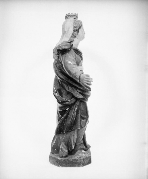 Profil droit. © Michel Thierry / Région Bourgogne-Franche-Comté, Inventaire du patrimoine - 1978